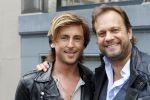 Amsterdam 24 april 2012
Presentatie l Homo met Linda de Mol en op de cover kussend Thijs Romer en Tygo Gernandt. Carlo Boszhard met vriend
Peter Smulders bv