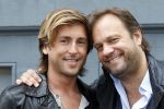 Amsterdam 24 april 2012
Presentatie l Homo met Linda de Mol en op de cover kussend Thijs Romer en Tygo Gernandt. Carlo Boszhard met vriend
Peter Smulders bv