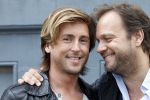 Amsterdam 24 april 2012
Presentatie l Homo met Linda de Mol en op de cover kussend Thijs Romer en Tygo Gernandt. Carlo Boszhard met vriend
Peter Smulders bv