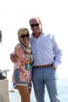 Cannes 10 mei 2012
Connie Breukhoven met haar nieuwe vriend Ben Angelier bij de strandtent van het Carlton Hotel in Cannes.
Peter Smulders bv