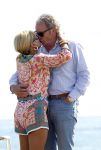 Cannes 10 mei 2012
Connie Breukhoven met haar nieuwe vriend Ben Angelier bij de strandtent van het Carlton Hotel in Cannes.
Peter Smulders bv
