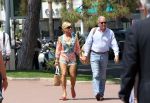 Cannes 10 mei 2012
Connie Breukhoven met haar nieuwe vriend Ben Angelier bij de strandtent van het Carlton Hotel in Cannes.
Peter Smulders bv