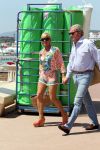 Cannes 10 mei 2012
Connie Breukhoven met haar nieuwe vriend Ben Angelier bij de strandtent van het Carlton Hotel in Cannes.
Peter Smulders bv