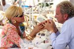 Cannes 10 mei 2012
Connie Breukhoven met haar nieuwe vriend Ben Angelier bij de strandtent van het Carlton Hotel in Cannes.
Peter Smulders bv