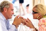 Cannes 10 mei 2012
Connie Breukhoven met haar nieuwe vriend Ben Angelier bij de strandtent van het Carlton Hotel in Cannes.
Peter Smulders bv