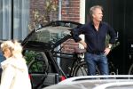 Amsterdam 14 mei 2012
Cor Bakker en zijn vriendin zijn de auto van de dochter van Cor aan het wassen.
Peter Smulders bv