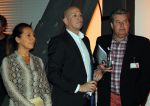 Amsterdam 15 mei 2012
Rene Froger krijgt uit handen van ING CEO Nick Jue de eerste oranje single overhandigt en de nieuweste commercial van ING ivm het EK wordt getoond .Benno de Leeuw Frank Schmitt en Esther Oosterbeek
Peter Smulders bv