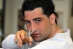Hoofddorp 14 mei 2012
Kapper Hanni Hanna knipt Fajah lourens. Hanni knipt vele voetballers en bn ers.
Peter Smulders bv