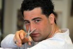 Hoofddorp 14 mei 2012
Kapper Hanni Hanna knipt Fajah lourens. Hanni knipt vele voetballers en bn ers.
Peter Smulders bv