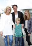 Hoofddorp 21 april 2012
Premiere sneeuwwitje in bioscoop Hoofddorp. Irene Moors met man Barry en kinderen
Peter Smulders bv