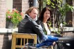 Amsterdam 9 mei 2012
Isa Hoes met een vriend voor haar huis.
Peter Smulders bv