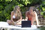 Ibiza 2 mei 2012
John Ewbank en zijn nieuwe vriendin Kelly Weekers op vakantie op ibiza.
Peter Smulders bv