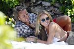 Ibiza 2 mei 2012
John Ewbank en zijn nieuwe vriendin Kelly Weekers op vakantie op ibiza.
Peter Smulders bv