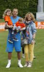 Lausanne, 17 en 18 Mei 2012
Nederlands elftal op traingskamp op weg naar het EK 2012
John Heitinga met zijn vrouw Charlotte Heitinga-Zenden en hun kinderen
Foto Peter Smulders BV