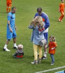 Lausanne, 17 en 18 Mei 2012
Nederlands elftal op traingskamp op weg naar het EK 2012
John Heitinga met zijn vrouw Charlotte Heitinga-Zenden en hun kinderen
Foto Peter Smulders BV