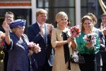 Rhenen en Veenedaal 30 april 2012
Koninginnedag met daarbij aanwezig koningin Beatrix Prins Willem Alexander Prinses Maxima Prins Constantijn Prinses Laurentien Prinses Margrite Prins Maurits Prinses Marilene Prins Bernhard Prinses Annette Prins Pieter Christiaan Prins Floris Prinses Aimee en Pieter v Vollenhoven.
Peter Smulders bv