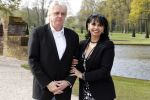 Haarzuilens 25 april 2012
Presentatie expositie trouwjurken van div bn ers 
Laura Fygi met man 
Peter Smulders bv