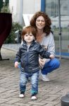 Nieuwegein 26 april 2012
Barbara Barend en haar zoon Seb bij presentatie fiets waarvan gedeelt opbrengst naar MKI gaat.
Peter Smulders bv