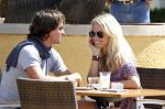ibiza 6 juni 2011
Vivian Reys met haar nieuwe spaanse vriend .
Peter Smulders bv