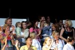 Rotterdam 14 juni 2004
  Marco Borsato in de kuip. Leontine Borsato met Jada en Vivian Reys met Senna
Peter Smulders bv