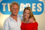 Amsterdam 16 decmber 2001

Uitreiking TV babes award in de Kroon.

Vivian Reys en har broer Marc
Peter Smulders bv