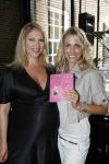 Naarden 21 mei 2007
Presentatie boek Supermom's stijlgids van Vivian Ewbank Reijs in het Arsenaal. Vivian met zwangere Fiona Heering
Peter Smulders bv