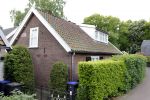 het Gooi 27 mei 2010
Vivian en Day Ewbank vertrekken bij hun huis waar ze tijdelijk wonen ivm relatieproblemen tussen Vivian en John.
Peter Smulders bv