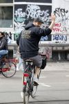 Amsterdam 28 april 2013
Arie Boomsma op de fiets in amsterdam.
Peter Smulders bv