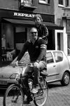 Amsterdam 27 april 2013
Bart v Trojen met zoon op fiets.
Peter Smulders bv