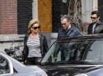 Amsterdam 27 april 2013
Connie Breukhoven met haar oude PA Edwin en vriend aan het winkelen.
Peter Smulders bv