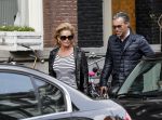 Amsterdam 27 april 2013
Connie Breukhoven met haar oude PA Edwin en vriend aan het winkelen.
Peter Smulders bv