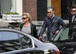 Amsterdam 27 april 2013
Connie Breukhoven met haar oude PA Edwin en vriend aan het winkelen.
Peter Smulders bv