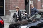 Amsterdam 27 april 2013
Connie Breukhoven met haar oude PA Edwin en vriend aan het winkelen.
Peter Smulders bv