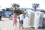 ibiza 5 mei 2013
Dirk Zeelenberg met zijn vrouw Suus en kinderen op een strand op ibiza.
Peter Smulders bv