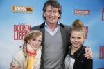Amsterdam 13 mei 2013
Premiere leve boerenliefde in tuschinski. erik de Zwart met dochters
Peter Smulders bv