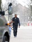 Amsterdam 25 april 2013
Frank Rijkaard met zijn vrouw en zoon bij hun nieuwe huis aan het vondelpark.
Peter Smulders bv