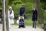 Amsterdam 10 mei 2013
Frank Rijkaard aan het winkelen /wandelen met zijn vrouw Stephanie zoon en schoonmoeder in de cornelis schuytstraat en het vondelpark.
Peter Smulders bv