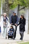 Amsterdam 10 mei 2013
Frank Rijkaard aan het winkelen /wandelen met zijn vrouw Stephanie zoon en schoonmoeder in de cornelis schuytstraat en het vondelpark.
Peter Smulders bv