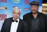 Amsterdam 13 mei 2013
Premiere leve boerenliefde in tuschinski. Rense Westra (l) met Frans Zwaagstra
Peter Smulders bv