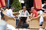 ibiza 5 mei 2013
Frans v Maarschalkerwaart met vriendenop terras bij cappucino.
Peter Smulders bv