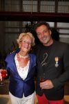 Aalsmeer 26 april 2013
Gerard Joling krijgt uit handen van de burgemeester van Aalsmeer een koninklijke onderscheiding (lintje). Gerard met zijn moeder
Peter Smulders bv