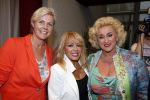 Aalsmeer 26 april 2013
Gerard Joling krijgt uit handen van de burgemeester van Aalsmeer een koninklijke onderscheiding (lintje). Gerard met irene Moors Karin Bloemen Patty Brard Remco v Westerlo Jeroen v d Boom Danny de Munk en zijn moeder
Peter Smulders bv