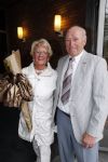 Aalsmeer 26 april 2013
Gerard Joling krijgt uit handen van de burgemeester van Aalsmeer een koninklijke onderscheiding (lintje). moeder gerard met vriend
Peter Smulders bv