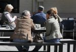 Amsterdam 28 april 2013
Hans en Shanna Breukhoven op terras
Peter Smulders bv