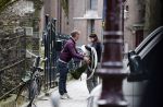 Amsterdam 19 april 2013
Isa Hoes met een vriend/kennis die haar naar huis brengt.
Peter Smulders bv