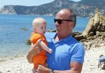 Ibiza 2 mei 2013
Sonja Bakker met man jan Reus en zoontje Bram op het strand op ibiza.
Peter Smulders bv