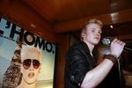 Volendam 22 april 2013
Linda de Mol reikt de eerse l Homo uit aan Johannes Rypma die op de cover staat. De presentatie was in hotel Spaander.
Peter Smulders bv
