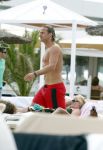 Ibiza 8 mei 2013
John Ewbank met zijn vriendin Kelly Weekers op ibiza.
Peter Smulders bv
