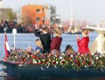 Amsterdam, 30 april 2013
Inhuldiging Koning Willem Alexander en Koningin Maxima
Met de boot rondvaren op de Ijssel
Foto Peter Smulders BV