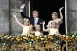 Amsterdam, 30 april 2013
Inhuldiging Koning Willem Alexander en Koningin Maxima
met hun kinderen op het bordes
Foto Peter Smulders BV